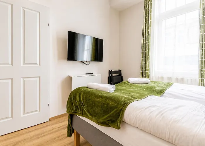 4-br Apt, Ideal For Groups, 6-min To Stadthalle Apartment Vienna