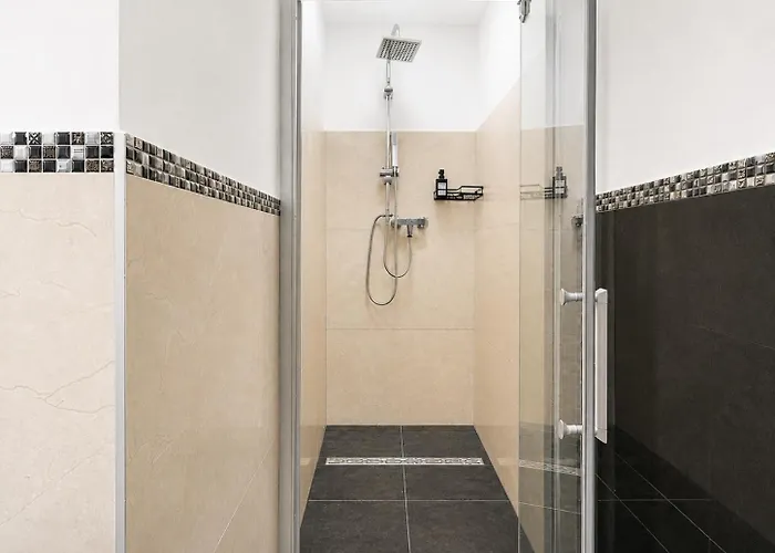 4-br Apt, Ideal For Groups, 6-min To Stadthalle *