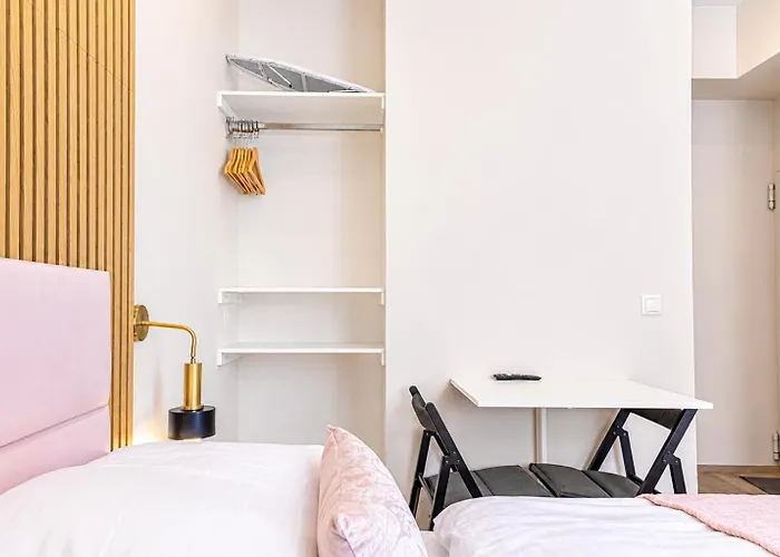 Apartment 4-br Apt, Ideal For Groups, 6-min To Stadthalle