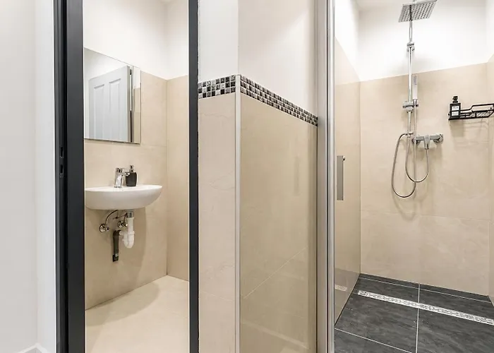 4-br Apt, Ideal For Groups, 6-min To Stadthalle Apartment Vienna